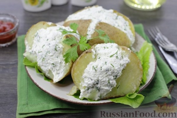 Запечённая картошка с творожной начинкой