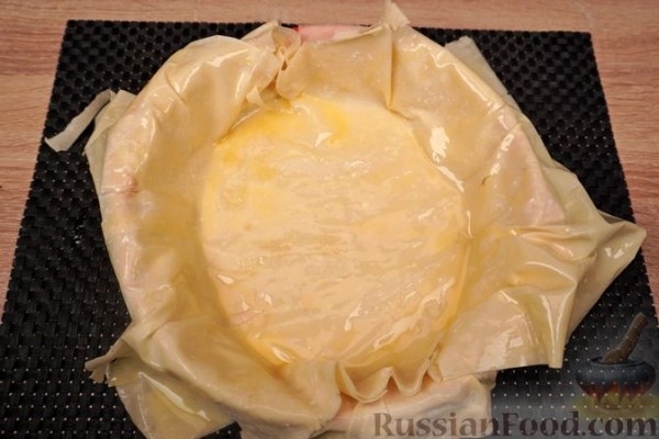 Пита "Кассери" (сырный пирог с беконом и помидорами)