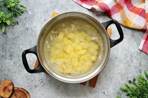 Финский суп из лосося со сливками