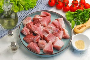 Гуляш из свинины как в советской столовой