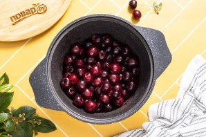 Консервированные вишни