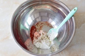Курица в духовке с шампиньонами