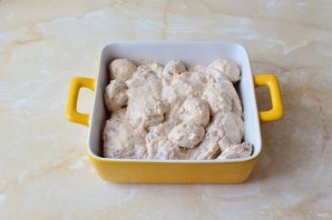 Курица в духовке с шампиньонами