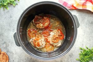 Куриные бедра в мультиварке