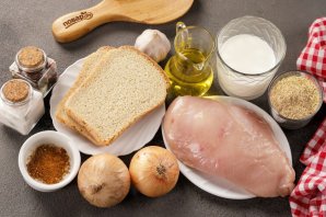 Куриные котлеты с хлебом