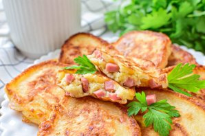 Оладьи с сыром и колбасой