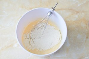 Оладьи с сыром и колбасой