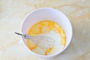 Оладьи с сыром и колбасой