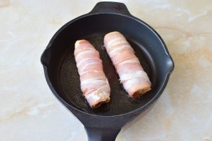Рулеты с беконом