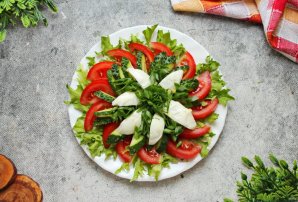 Салат с вареными яйцами