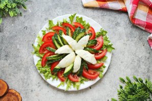 Салат с вареными яйцами