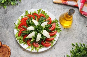 Салат с вареными яйцами
