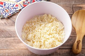 Торт из песочной крошки со сметанным кремом