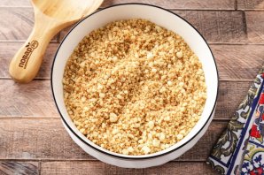 Торт из песочной крошки со сметанным кремом