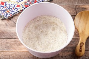 Торт из песочной крошки со сметанным кремом