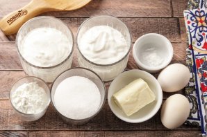 Торт из песочной крошки со сметанным кремом