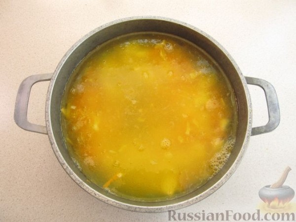 Овощной суп со щавелем и яйцами