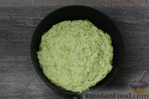 Кабачковый торт с крабовыми палочками, яйцами и сыром