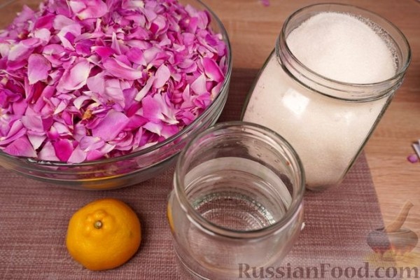 Варенье из лепестков чайной розы (Gül Reçeli)