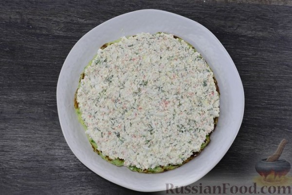 Кабачковый торт с крабовыми палочками, яйцами и сыром