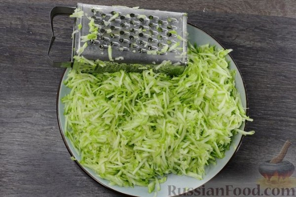 Кабачковый торт с крабовыми палочками, яйцами и сыром