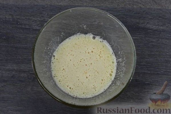 Пирог с абрикосами и миндалём