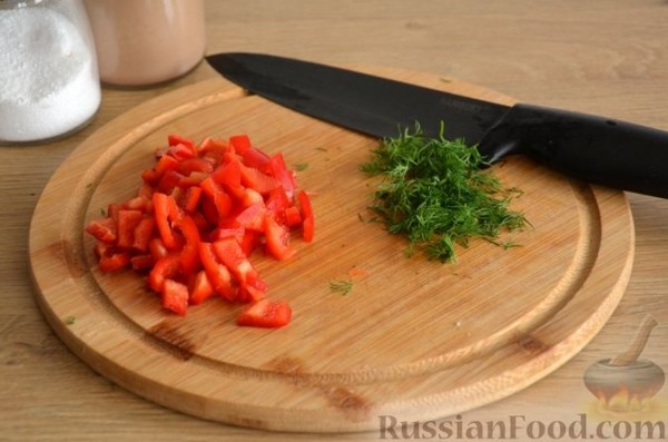 Суп с куриными фрикадельками, сладким перцем и овсяными хлопьями