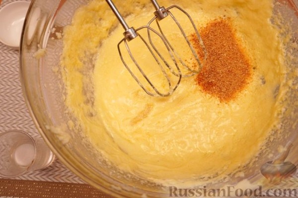 Лимонный кекс с голубикой и глазурью