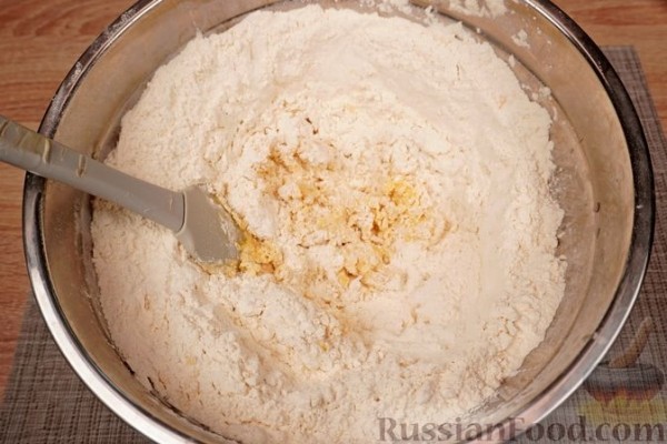 Ретеш (штрудель по-венгерски) с вишней и маком