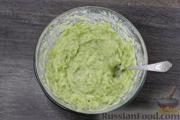 Кабачковый торт с крабовыми палочками, яйцами и сыром