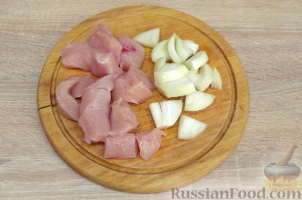Запеканка из кабачков с курицей и рисом