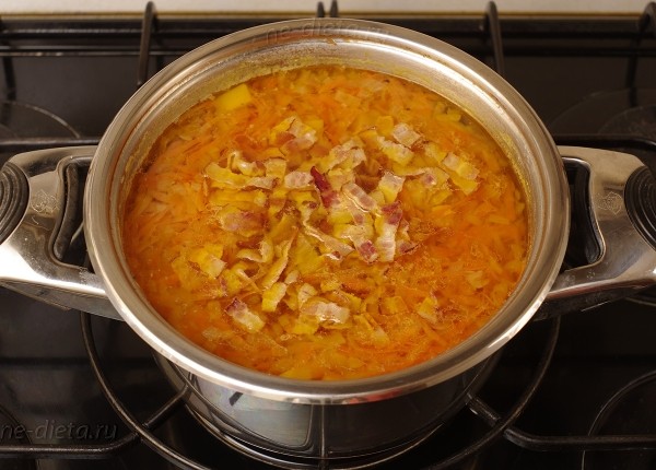 Гороховый суп с беконом