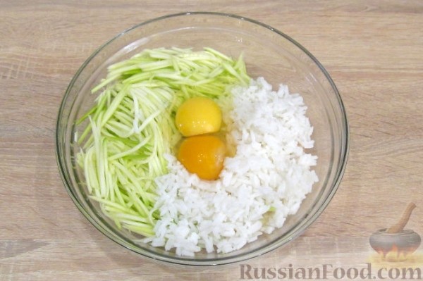 Запеканка из кабачков с курицей и рисом
