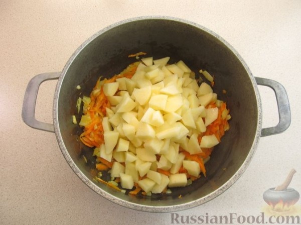 Овощной суп со щавелем и яйцами
