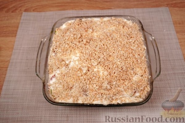 Молодой картофель, запечённый с кабачками и помидорами