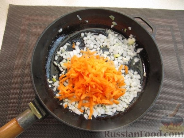 Запечённые помидоры, фаршированные фаршем и гречкой
