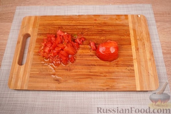 Баклажаны, фаршированные помидорами, яйцами и брынзой