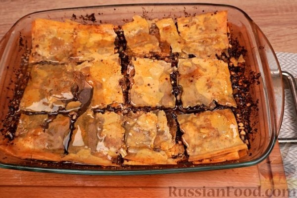 Шоколадная баклава с фундуком
