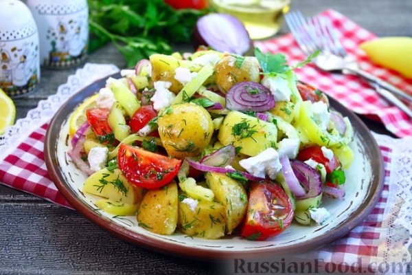 Овощной салат с молодой картошкой