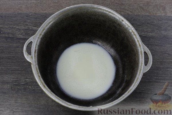 Сдобный рулет с орехово-медовой начинкой