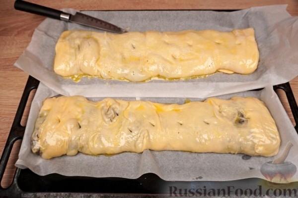 Ретеш (штрудель по-венгерски) с яблоками и маком
