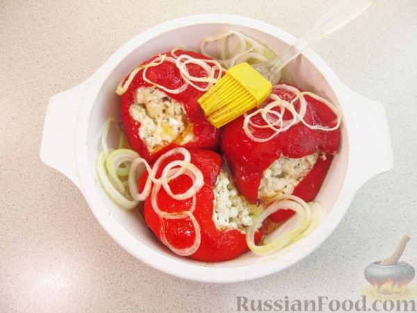 Запечённый перец с сырно-чесночной начинкой