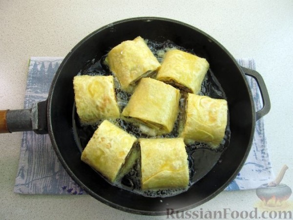 Рулетики из лаваша, с баклажанами и сыром