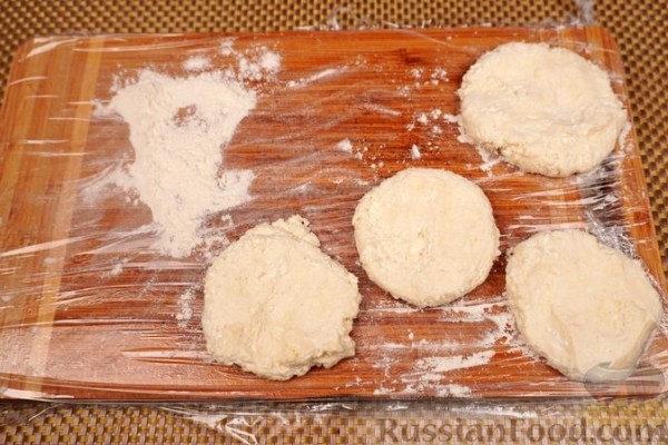 Творожные клёцки (турогомбоц) с персиками
