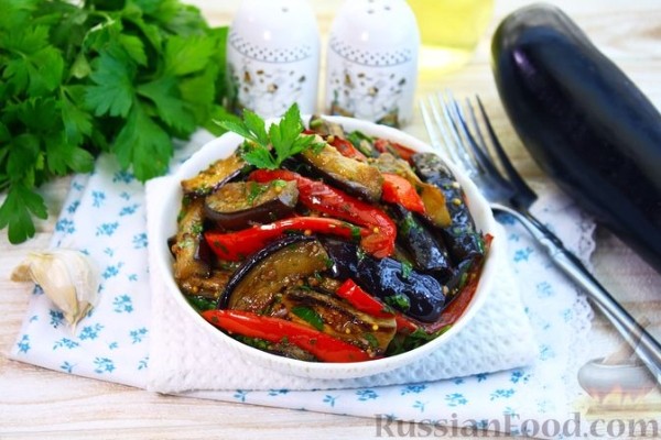 Закуска из жареных баклажанов и перца