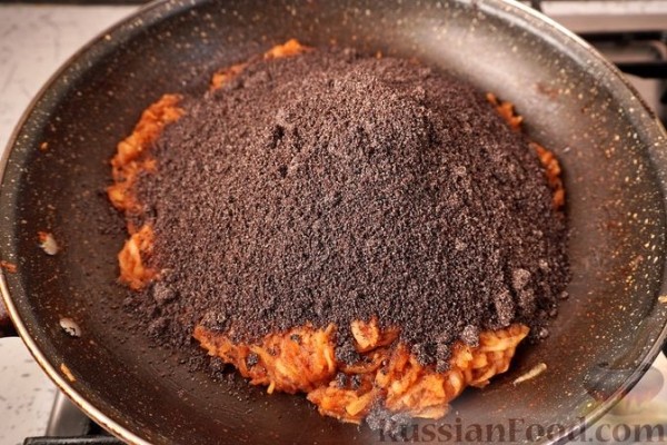 Ретеш (штрудель по-венгерски) с яблоками и маком