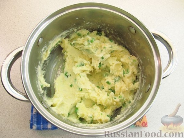 Запечённый перец, фаршированный картофельным пюре и мясом