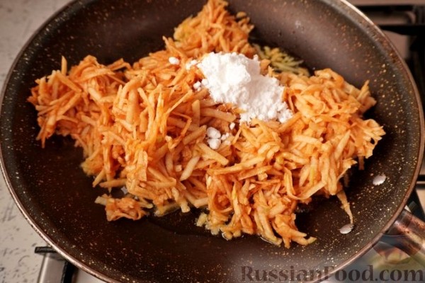 Ретеш (штрудель по-венгерски) с яблоками и маком