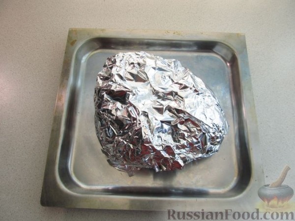 Рулетики из запечённого перца с брынзой и зеленью