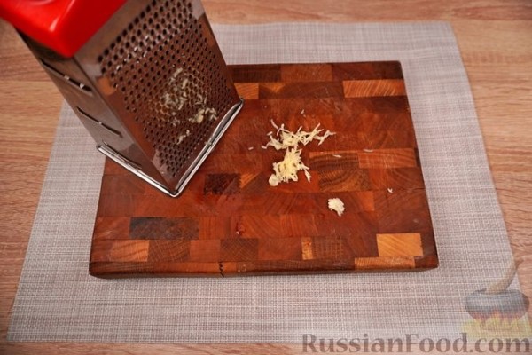 Чечевичный суп с копчёными колбасками